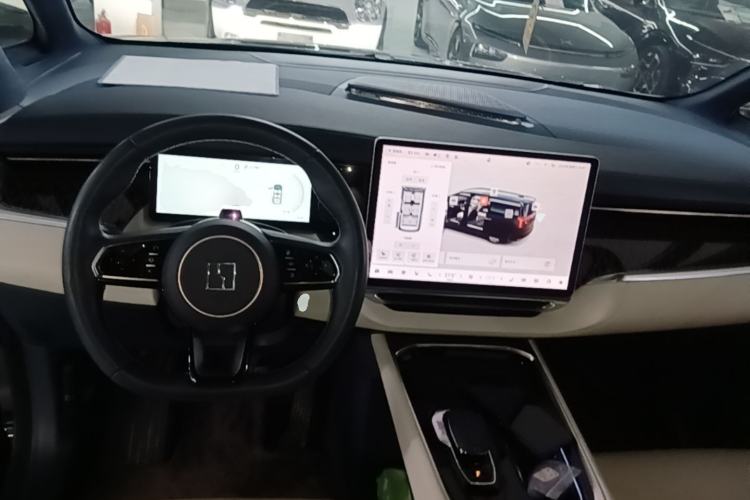 Used Zeekr 009 2022 WE Edition Center Console