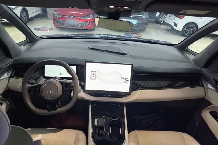 Used Zeekr 009 2022 WE Edition Center Console