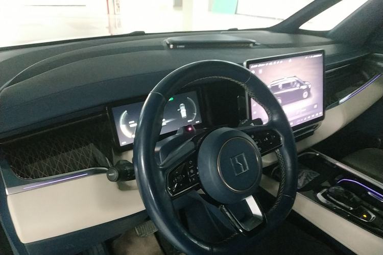Used Zeekr 009 2022 WE Edition Center Console