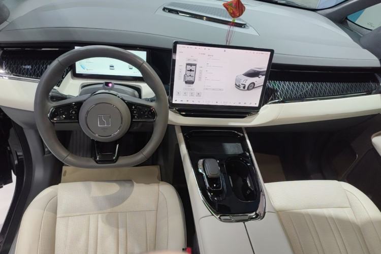 Used Zeekr 009 2022 ME Edition Center Console