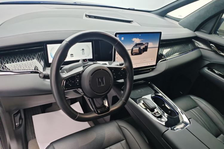 Used Zeekr 009 2022 WE Edition Center Console