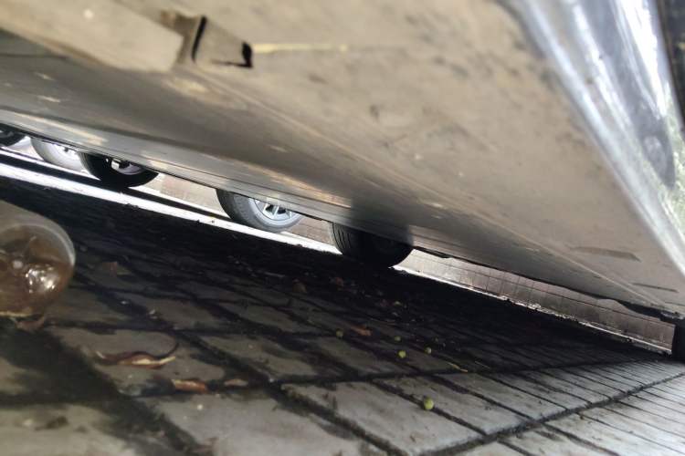 Used Zeekr 009 2022 WE Edition Chassis Front Left