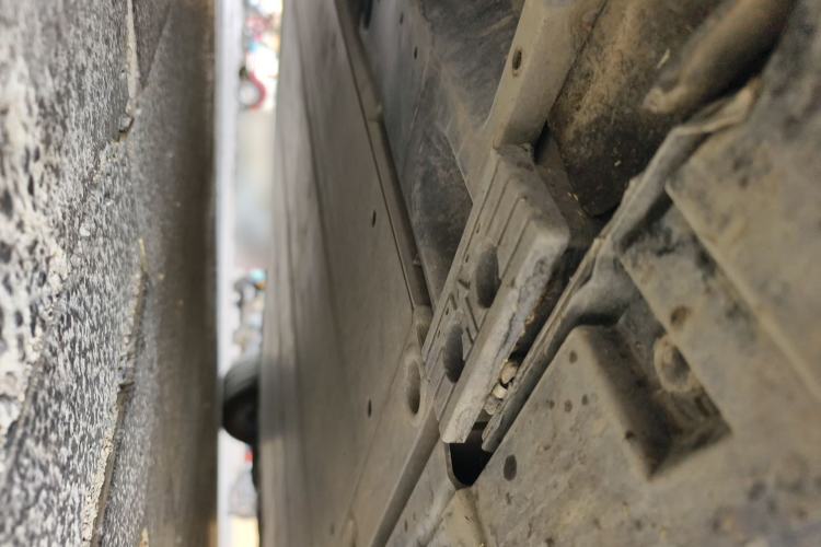 Used Zeekr 009 2022 Revised WE Version Chassis Front Left