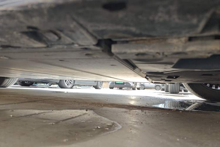 Used Zeekr 009 2022 WE Edition Chassis Front Right