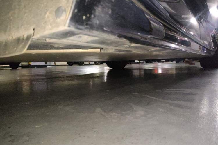 Used Zeekr 009 2022 Revised WE Version Chassis Rear Right