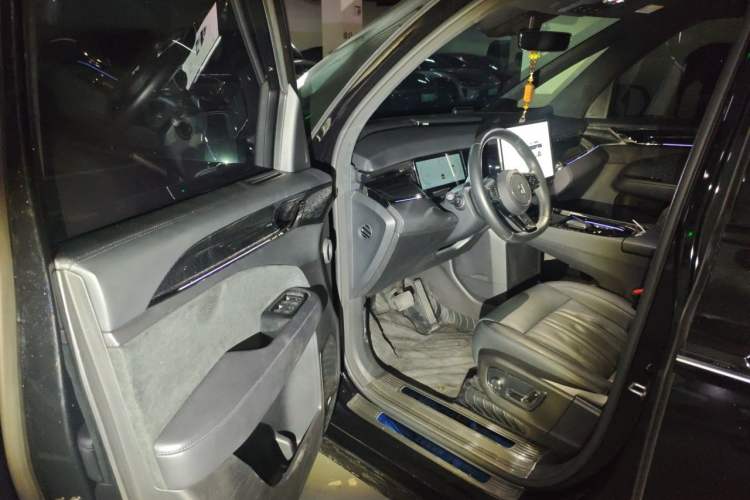Used Zeekr 009 2022 WE Edition Driver Seat