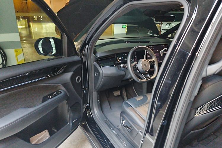 Used Zeekr 009 2022 WE Edition Driver Seat
