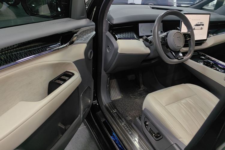 Used Zeekr 009 2022 WE Edition Driver Seat