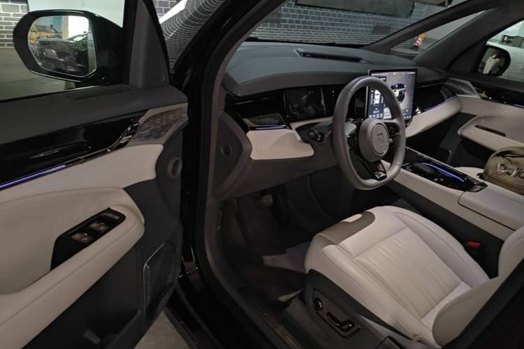 Used Zeekr 009 2022 WE Edition Driver Seat