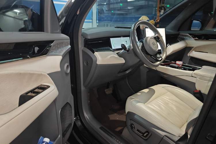 Used Zeekr 009 2022 ME Edition Driver Seat