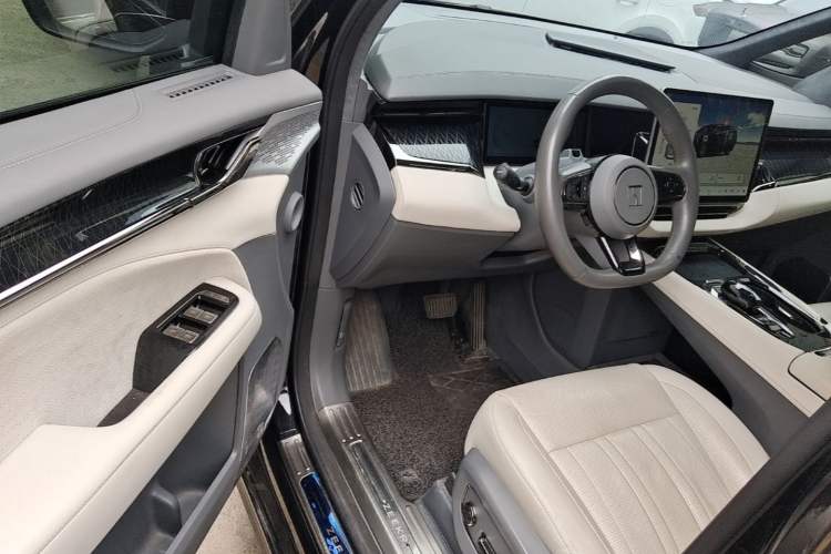 Used Zeekr 009 2022 WE Edition Driver Seat