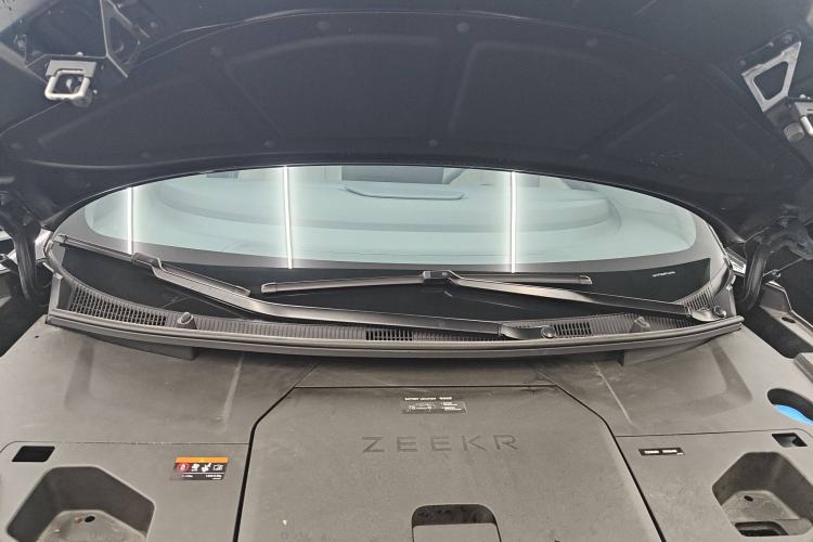 Used Zeekr 009 2022 ME Edition Engine Bay