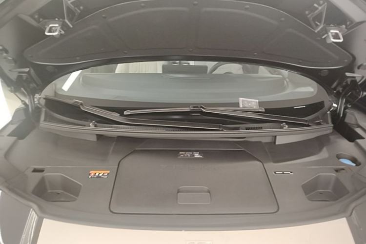 Used Zeekr 009 2022 Revised Model ME Edition Engine Bay