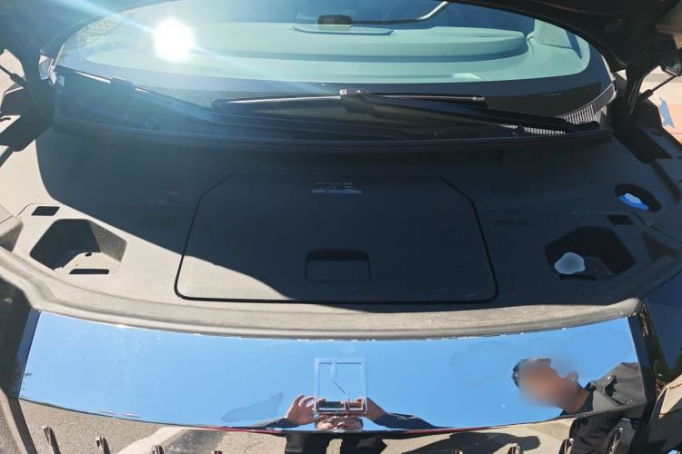Used Zeekr 009 2022 ME Edition Engine Bay