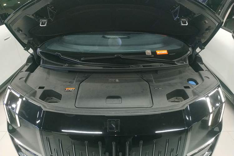 Used Zeekr 009 2022 Revised WE Version Engine Bay