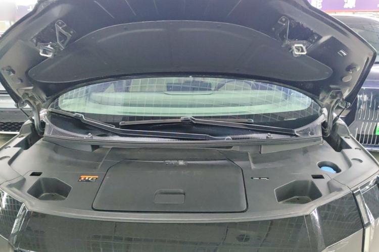 Used Zeekr 009 2022 WE Edition Engine Bay