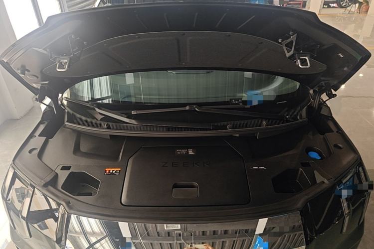 Used Zeekr 009 2022 ME Edition Engine Bay