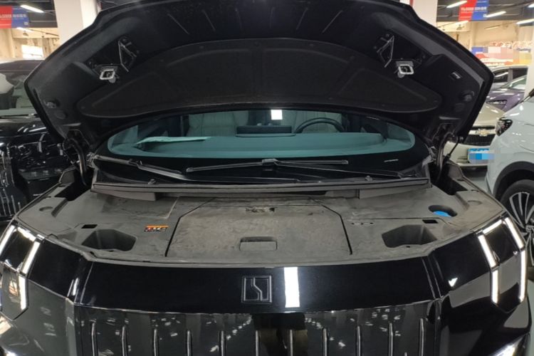 Used Zeekr 009 2022 Revised WE Version Engine Bay