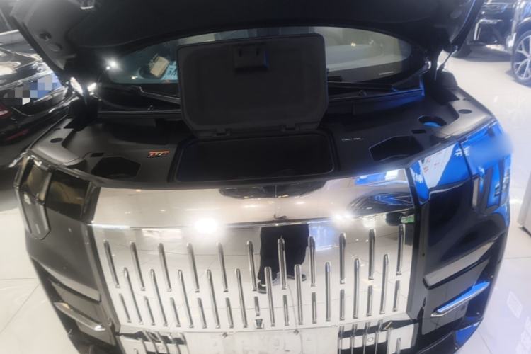 Used Zeekr 009 2022 WE Edition Engine Bay