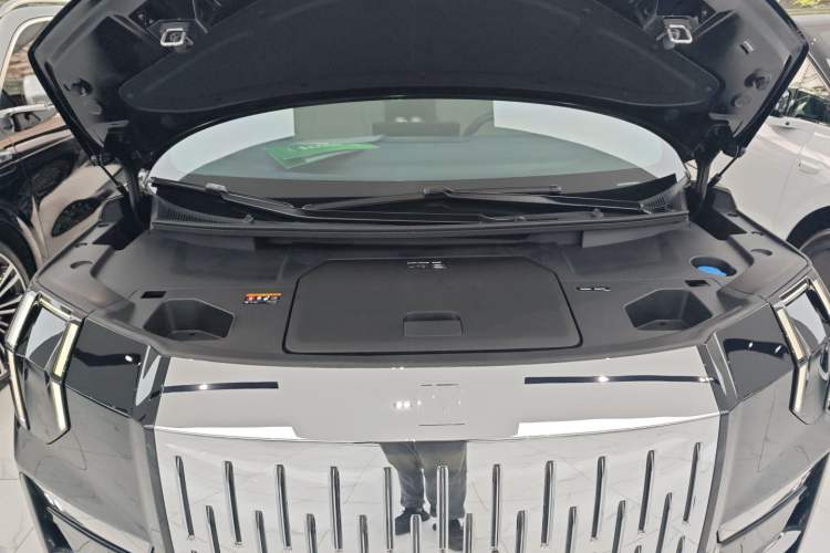 Used Zeekr 009 2022 WE Edition Engine Bay