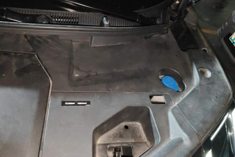 Used Zeekr 009 2022 WE Edition Engine Bay Left