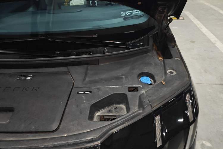 Used Zeekr 009 2022 ME Edition Engine Bay Left