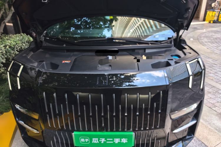 Used Zeekr 009 2022 WE Edition Engine Bay