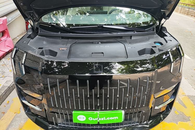 Used Zeekr 009 2022 WE Edition Engine Bay