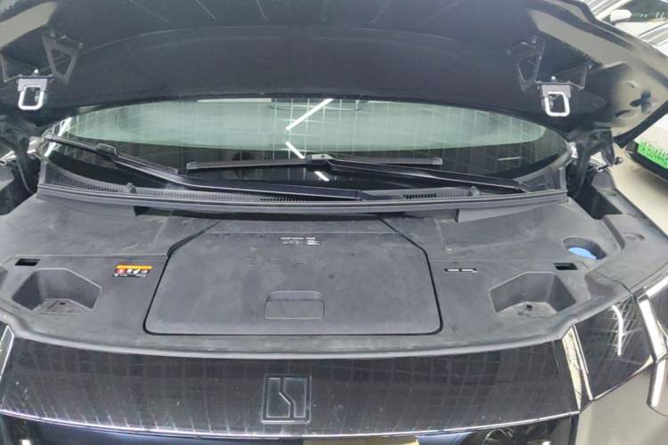 Used Zeekr 009 2022 WE Edition Engine Bay