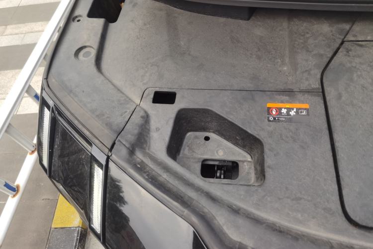 Used Zeekr 009 2022 WE Edition Engine Bay Right