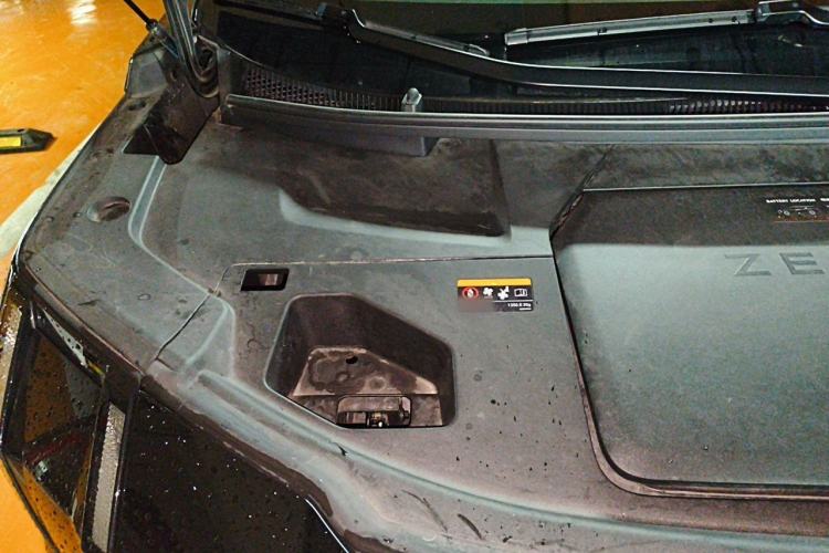 Used Zeekr 009 2022 WE Edition Engine Bay Right