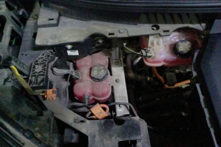 Used Zeekr 009 2022 WE Edition Engine Bay Right