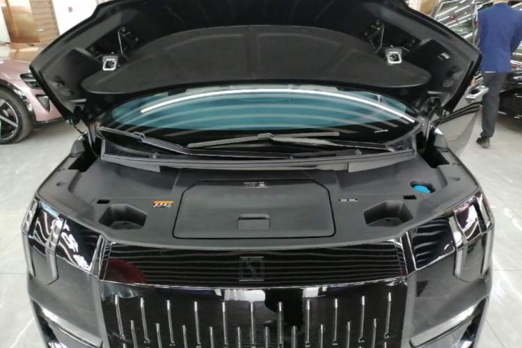 Used Zeekr 009 2022 Revised Model ME Edition Engine Bay