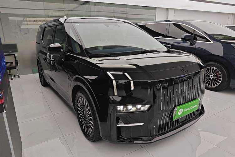 Used Zeekr 009 2022 WE Edition Exterior 1