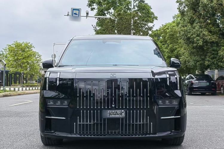 Used Zeekr 009 2022 WE Edition Exterior 1