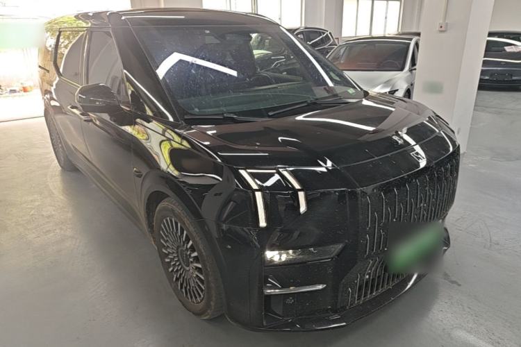 Used Zeekr 009 2022 WE Edition Exterior 1