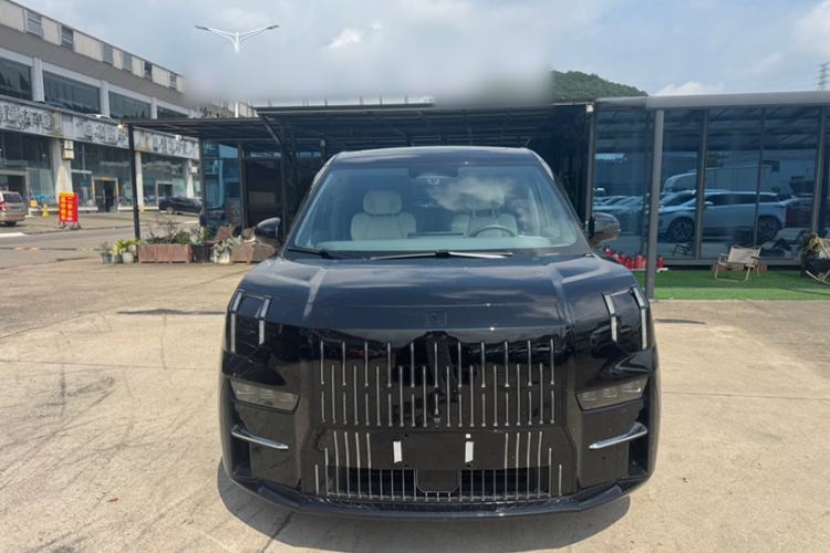 Used Zeekr 009 2022 WE Edition Exterior 1