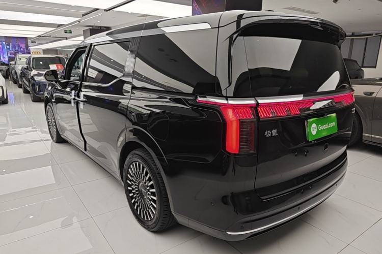 Used Zeekr 009 2022 WE Edition Exterior 2