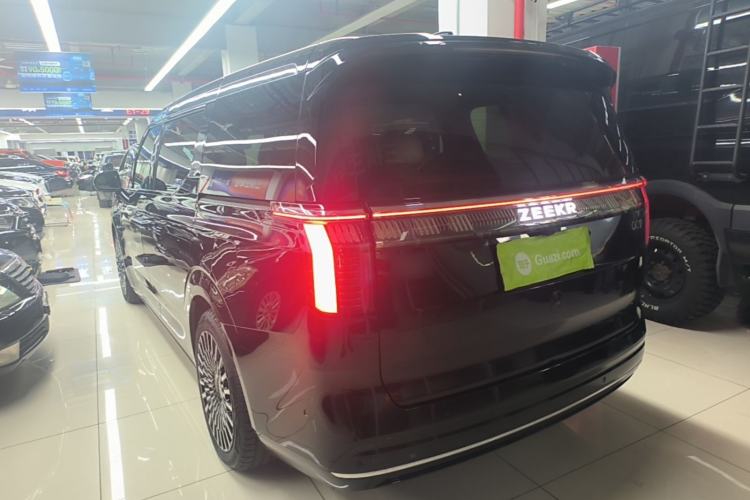 Used Zeekr 009 2022 WE Edition Exterior 2