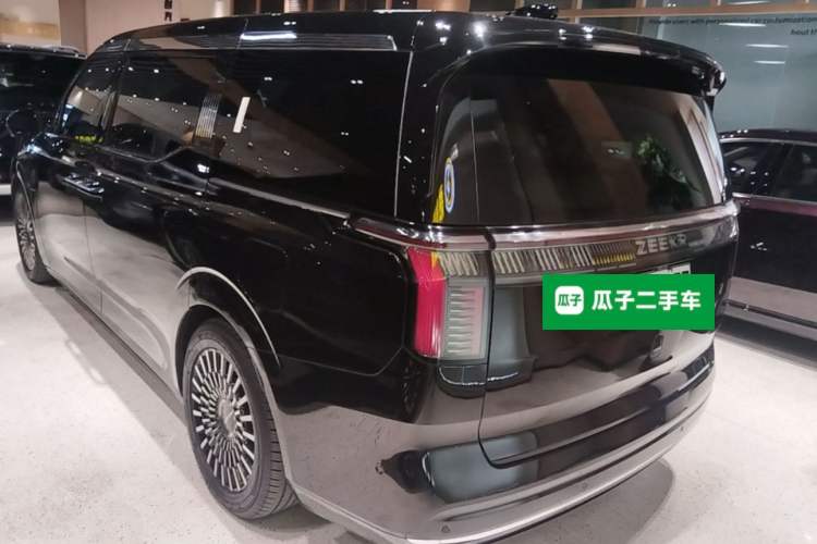 Used Zeekr 009 2022 WE Edition Exterior 2