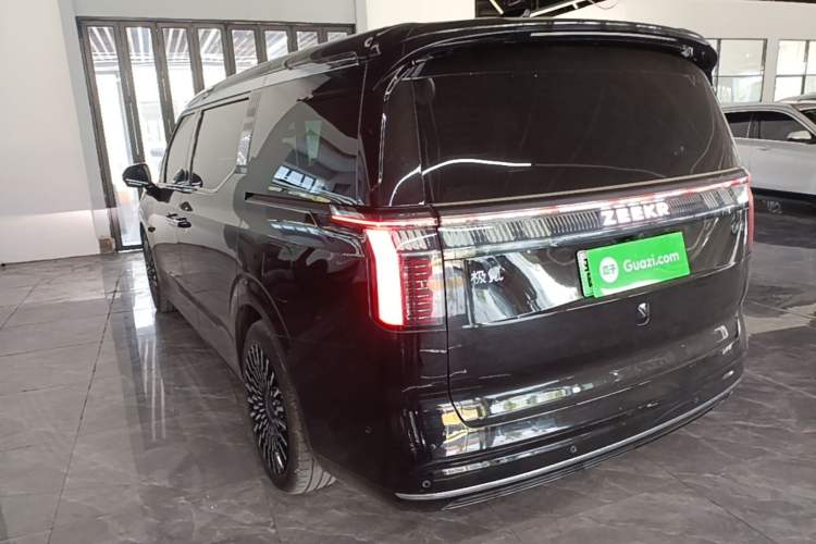 Used Zeekr 009 2022 ME Edition Exterior 2