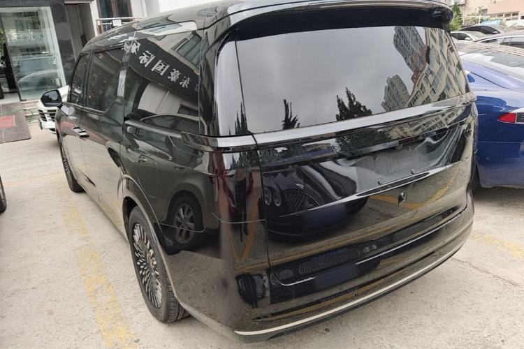 Used Zeekr 009 2022 WE Edition Exterior 2
