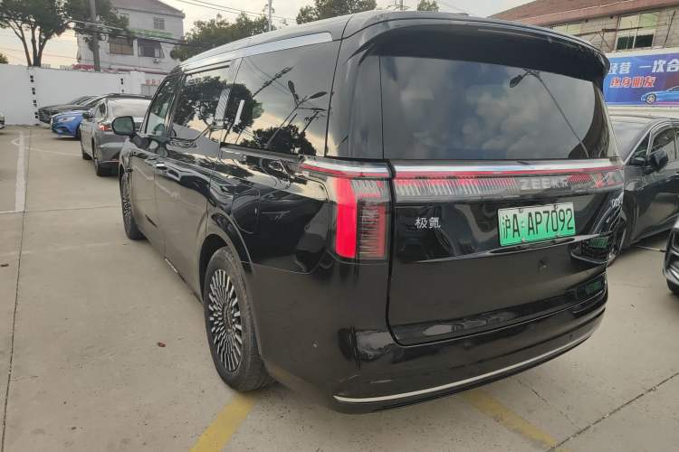Used Zeekr 009 2022 WE Edition Exterior 3