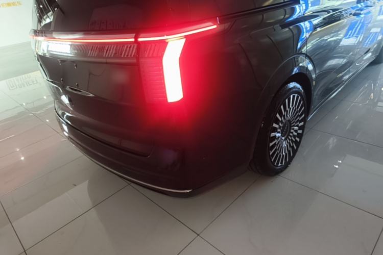 Used Zeekr 009 2022 WE Edition Exterior 3