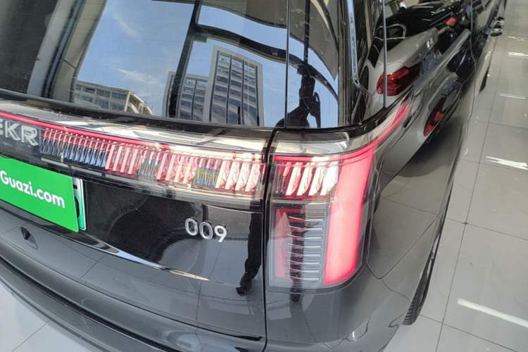 Used Zeekr 009 2022 WE Edition Exterior 3
