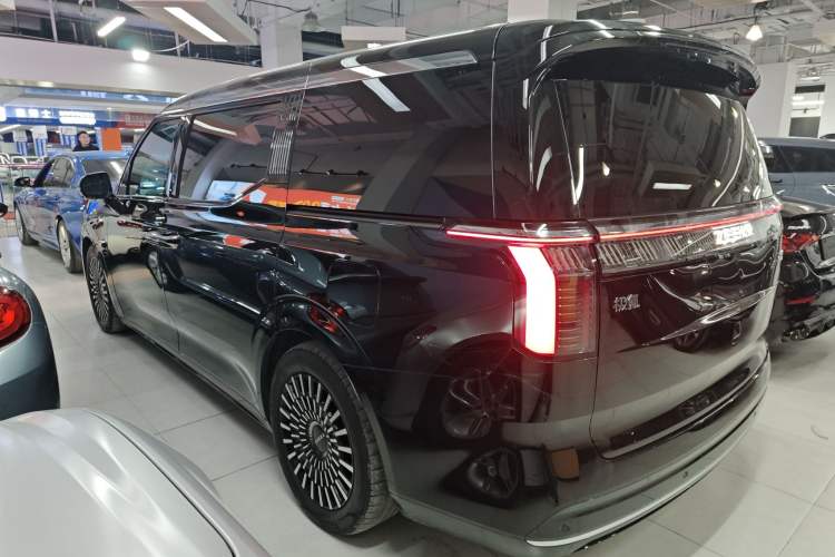 Used Zeekr 009 2022 WE Edition Exterior 3