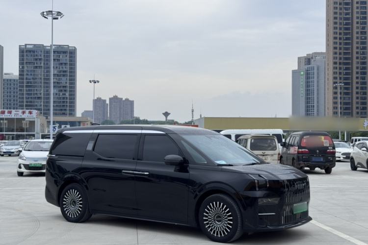 Used Zeekr 009 2022 ME Edition Exterior 4