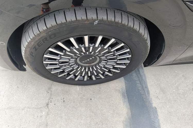 Used Zeekr 009 2022 WE Edition Exterior 4
