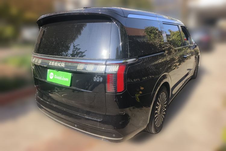 Used Zeekr 009 2022 WE Edition Exterior 5