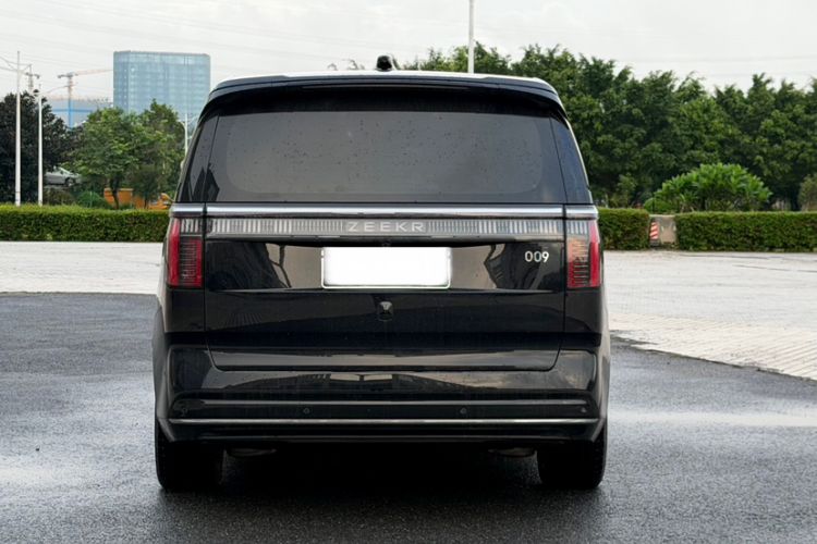 Used Zeekr 009 2022 WE Edition Exterior 5